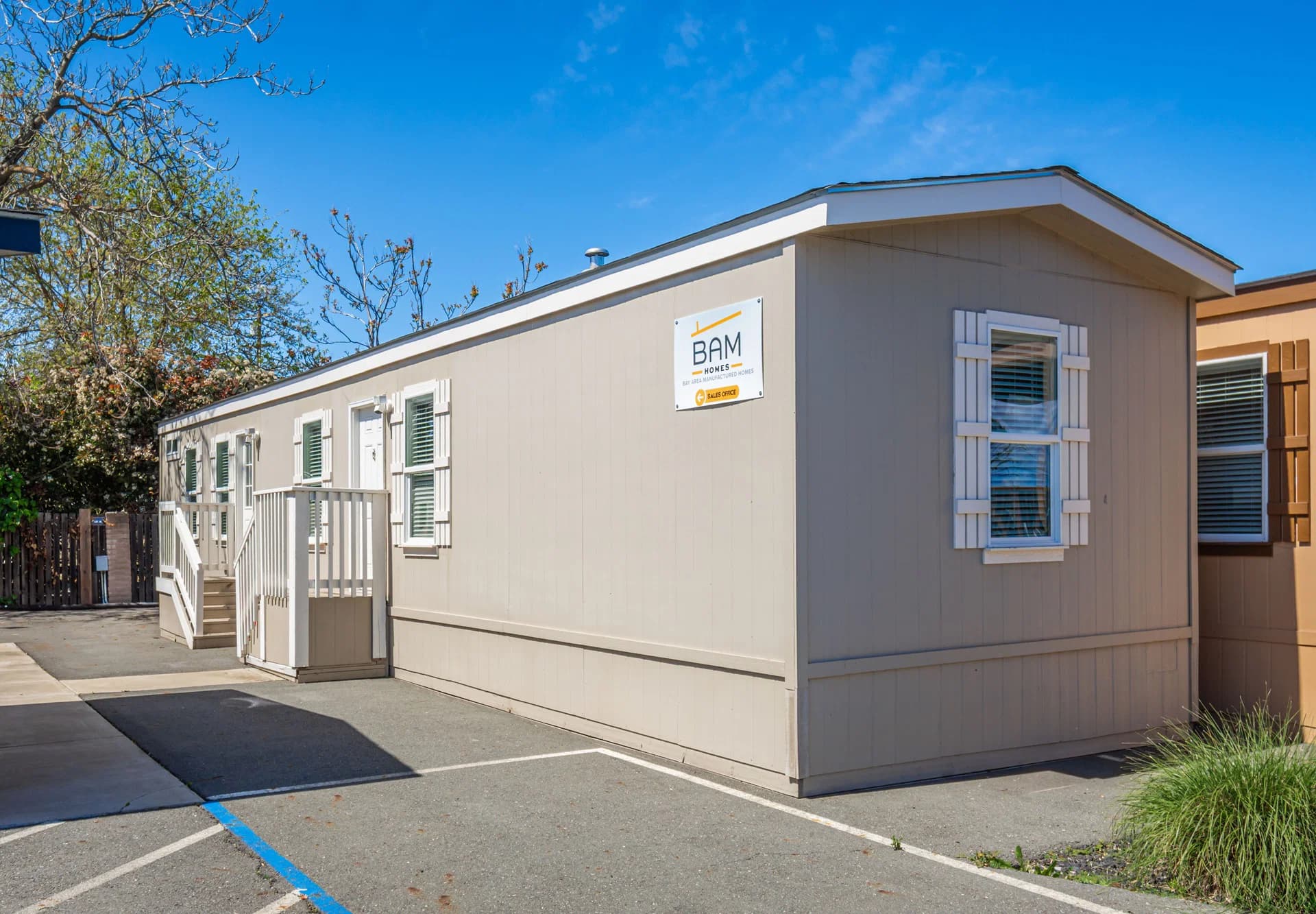 Champion homes cm8402d  home features