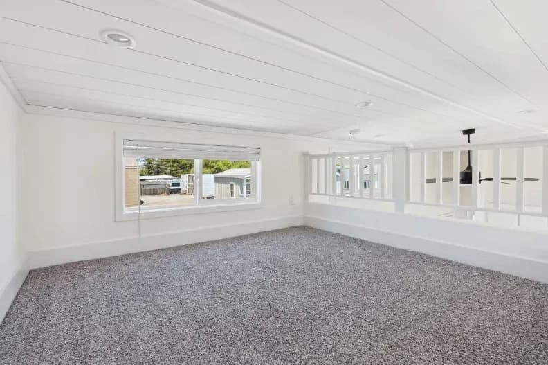 Ath-22l interior home features
