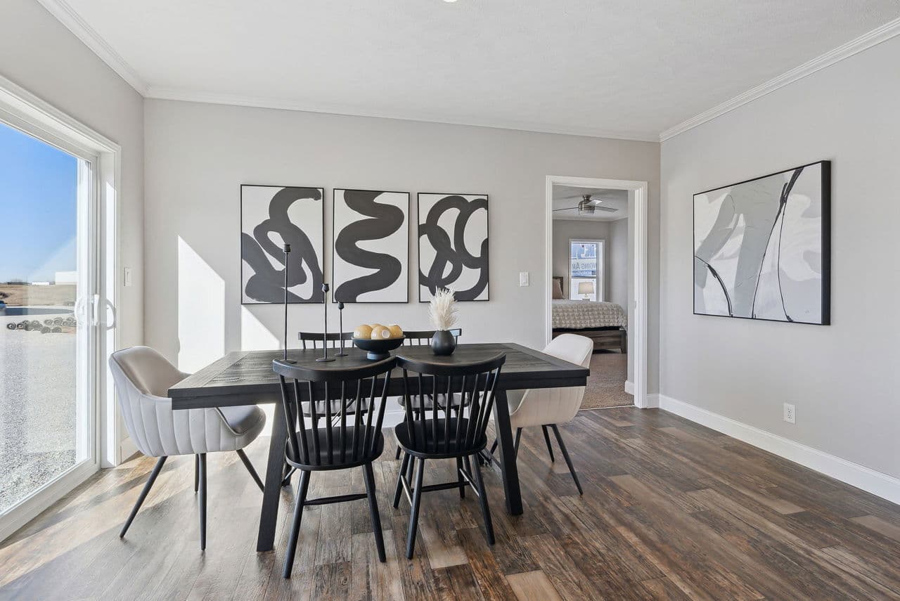 Grand canyon interior home features