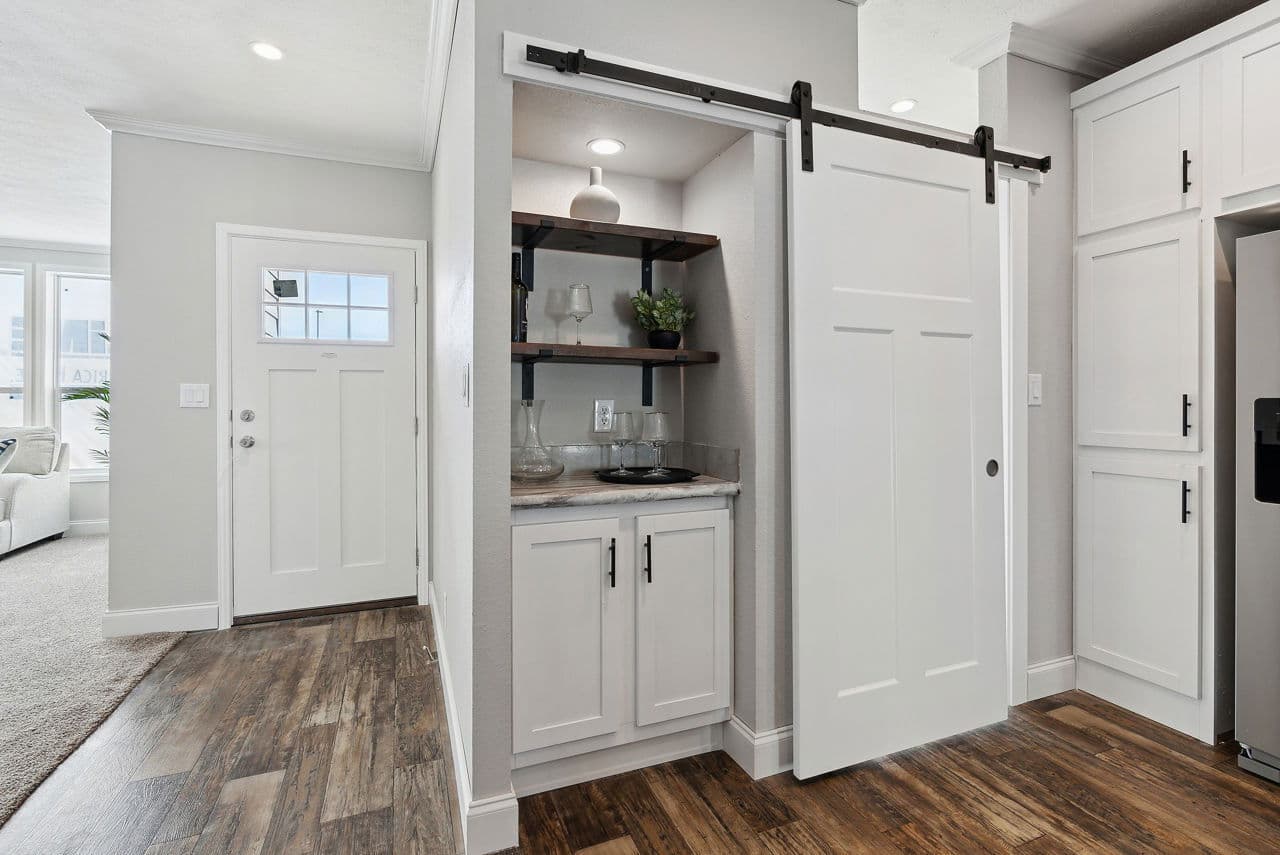 Grand canyon interior home features