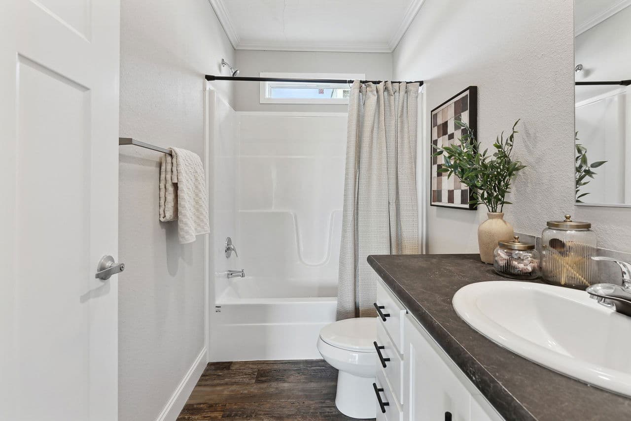 Grand canyon bathroom home features