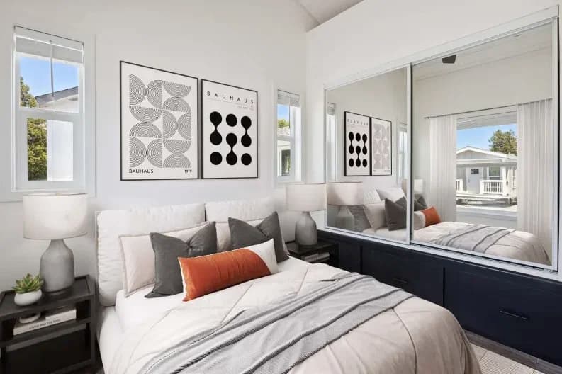 Ath-21l bedroom home features