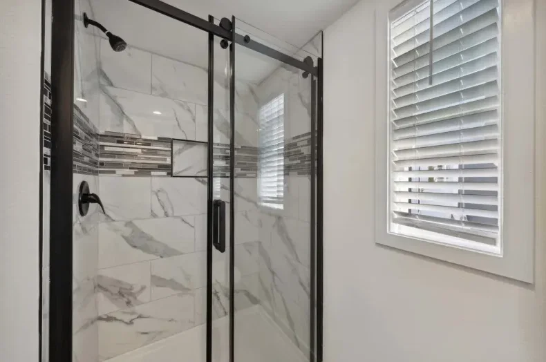 Ath-06dl bathroom home features